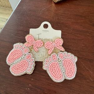 NWT Pink Baby foot and bow earrings